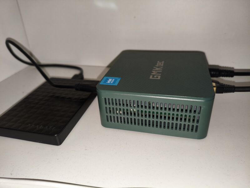 File:Server.jpeg